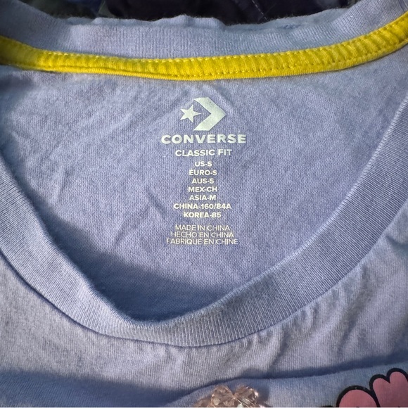 🤩3for$10🤩 Women’s Converse Hello Kitty shirt size small GUC - Picture 2 of 3